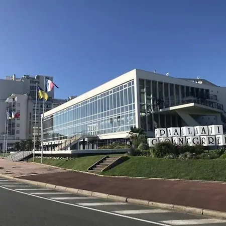 아파트 Foncillon Avec Grande Terrasse Privative